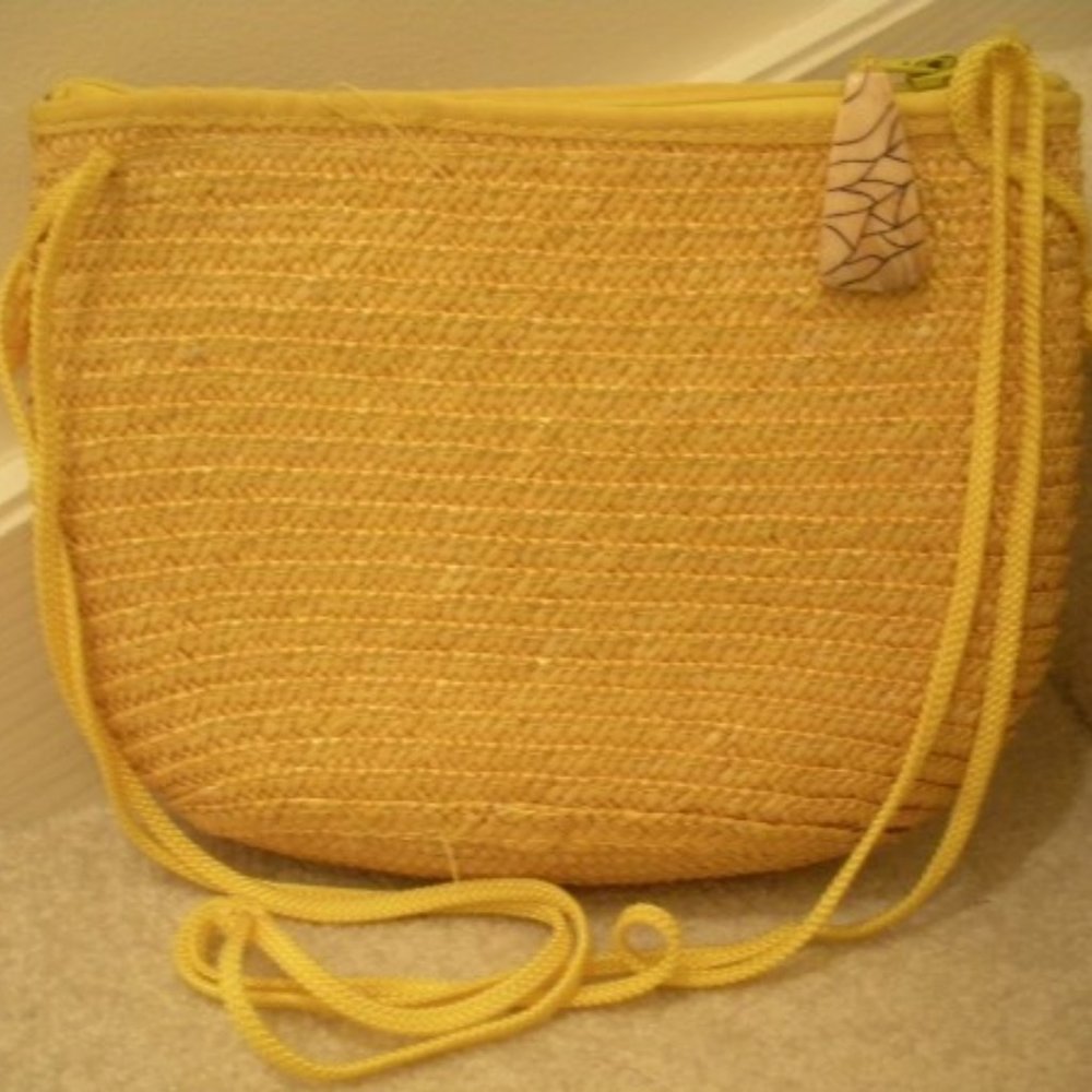 Ladies Purse Yellow Straw Hand Bag - Zipper Top Woven Shoulder Strap Bag EUC